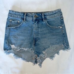 Zara high rise denim shorts. Size 4.